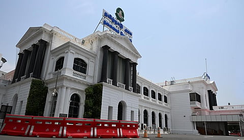 அரசுத் துறைகளில் 100-க்கும் மேற்பட்ட குறுகிய கால டெண்டர்கள் ரத்து