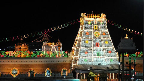 அபிஷேக நேரத்திலும் சாமானிய பக்தர்களுக்கு ஏழுமலையான் தரிசனம்