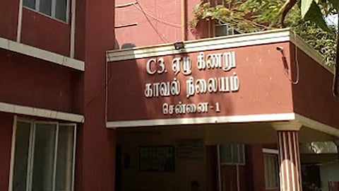 சவுகார்பேட்டையில் நகை கடை அதிபர் வீட்டில் கைவரிசை: ரூ.5 லட்சம், 25 பவுன் நகையுடன் பணியாளர் தப்பியோட்டம்