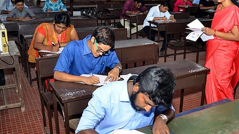 சிவில் சர்வீஸ் பணிக்கான முதல்நிலைத் தேர்வு: கடினமாக இருந்ததாக பட்டதாரிகள் கருத்து