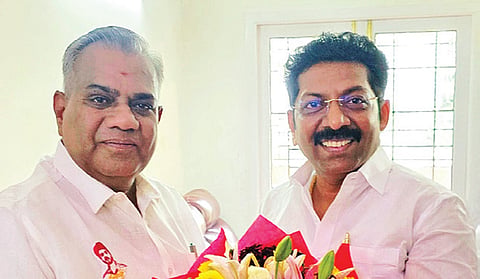 அமைச்சர் ஆனந்த் முன்னிலையில் தவெகவில் இணைந்த டாக்டர் பா. சரவணன்.