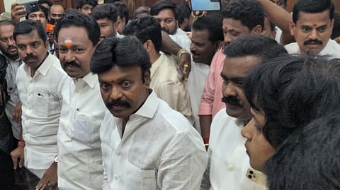 அம்பாசமுத்திரம் தொகுதி அதிமுக எம்எல்ஏ இசக்கி சுப்பையா ராஜினாமா