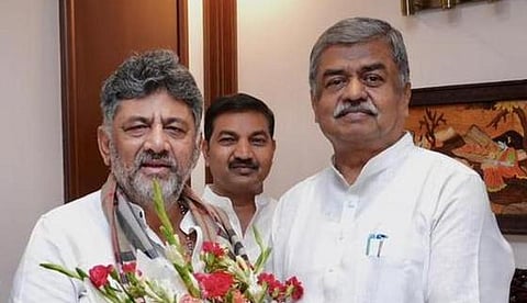 முதல்வர் சிவகுமாருடன் ஹரி பிரசாத்&nbsp;