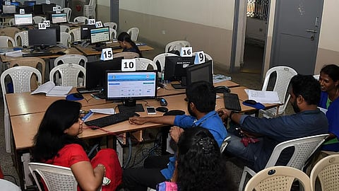 நேரடி 2-ம் ஆண்டு பொறியியல் பட்டப் படிப்பு: பாலிடெக்னிக் டிப்ளமா, பிஎஸ்சி பட்டதாரிகள் விண்ணப்பிக்கலாம் 