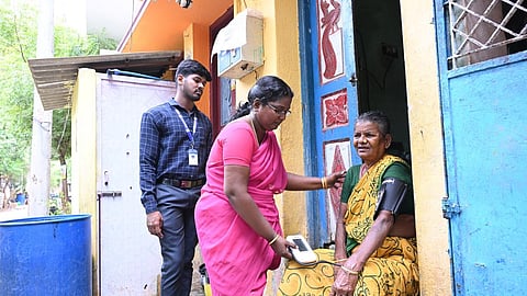 ‘மக்களைத் தேடி மருத்துவம்’ திட்டப் பணியாளர்களின் ஊதியம் ரூ.5 கோடி விடுவிப்பு