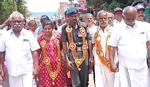 ‘கீர்த்தி சக்ரா’ விருது பெற்ற கம்பம் ராணுவ வீரருக்கு சொந்த ஊரில் உற்சாக வரவேற்பு