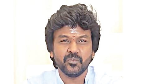 நான் அரசியலுக்குள் வரலாமா? -  மக்களிடம் கருத்து கேட்கும் நடிகர் ராகவா லாரன்ஸ்