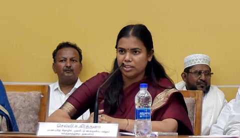அமைச்சர் கீர்த்தனா