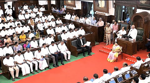 தமிழ்த் தாய் வாழ்த்து ஒலிக்க தொடங்கியது தமிழக சட்டப்பேரவை கூட்டத்தொடர்