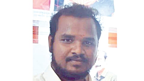 இளம்பெண்ணிடம் ஈவ்டீசிங்: தவெக ஒன்றிய செயலாளர் கைது