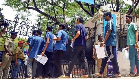 நீட் தேர்வுக்கான வழிகாட்டு நெறிமுறை வகுக்க கோரிய வழக்கு தள்ளுபடி