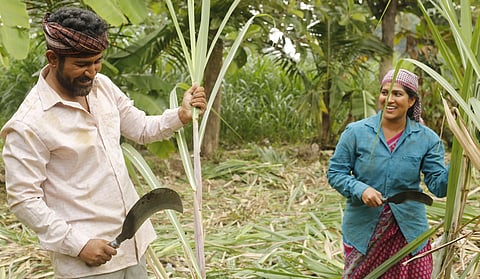 ‘நூறு சாமி’ விமர்சனம்: சுவாசிகாவின் வியத்தகு நடிப்பில் துணிச்சலான கதைக்களம் எப்படி?
