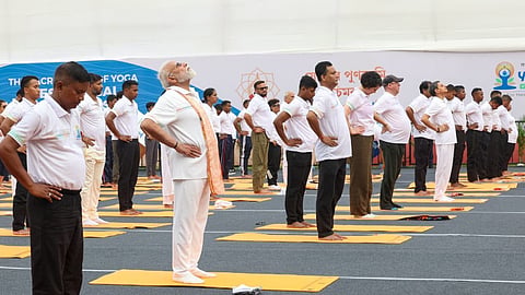 “யோகாவை வாழ்வின் ஓர் அங்கமாக்குவோம்” - சர்வதேச யோகா தினத்தில் பிரதமர் மோடி வேண்டுகோள்