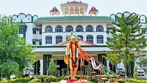உயர் நீதிமன்றம் கிளை, மதுரை.