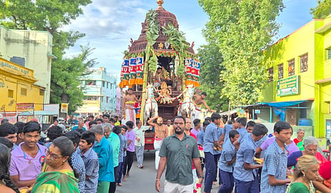 ஸ்ரீவில்லிபுத்தூர் ஆண்டாள் கோயிலில் பெரியாழ்வார் ஆனி சுவாதி உற்சவ செப்புத் தேரோட்டம் கோலாகலம்