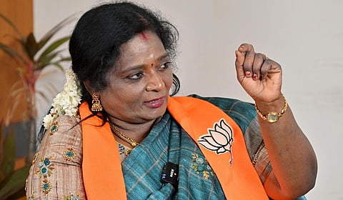 பேரவையை திரையரங்கமாக மாற்றாமல் மக்கள் அரங்கமாக நடத்த வேண்டும்: முதல்வருக்கு தமிழிசை வேண்டுகோள்