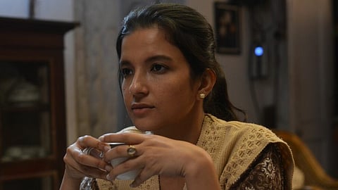 Niharika - in the mist: இருளிச்சைகளின் சுடரி தீபா | திரை தேவதைகள் 24