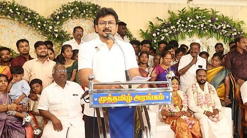 ஒரத்தநாட்டில் நேற்று நடைபெற்ற திருமண விழாவில் பேசிய உதயநிதி.