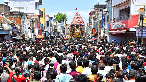 நெல்லையப்பர் கோயில் ஆனித் திருவிழா தேரோட்டம் | படம்: மு.லெட்சுமி அருண்.
