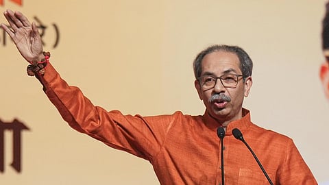 கோயில் நிதியைத் திருடி கட்சி உடைக்கும் பாஜக: உத்தவ் குற்றச்சாட்டு