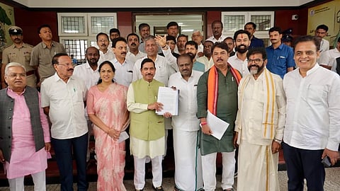 கர்நாடக எஸ்ஐஆர் பணியில் முறைகேடுகள் நடப்பதாக தேர்தல் ஆணையத்தில் பாஜக கூட்டணி புகார்