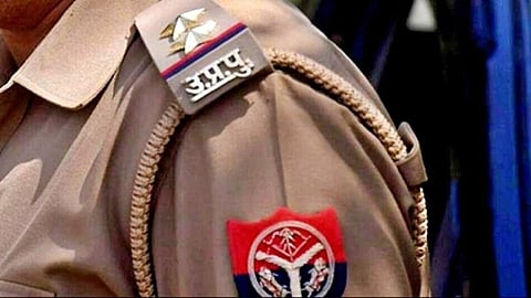 லிப்ட் கேட்டு ஏறிய லாரி டிரைவரிடம் இருந்து ரூ.20,000 திருடிய உ.பி. போலீஸ் எஸ்ஐ சஸ்பெண்ட்