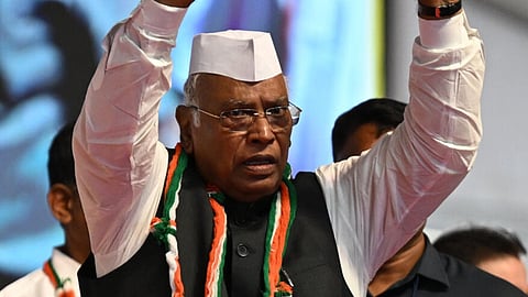 காங்கிரஸ் கட்சியின் தேசியத் தலை​வர் மல்​லி​கார்​ஜுன கார்கே