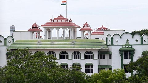 கரூர் கோயில் நிலங்கள் விவகாரம்: அரசு முழு விவரம் தாக்கல் செய்ய உயர் நீதிமன்றம் உத்தரவு
