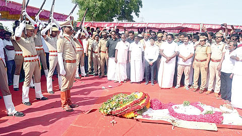 ஆண்டிப்பட்டியில் எழுத்தாளர் பூமணி உடல் அரசு மரியாதையுடன் அடக்கம்