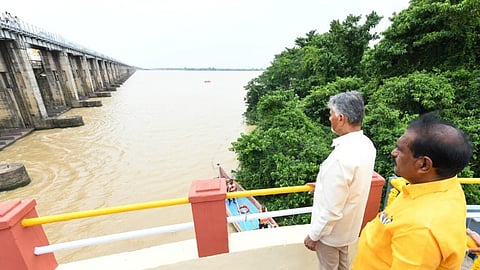 கங்கை - காவிரி நதிகளை இணைத்தால் நாட்டின் தண்ணீர் பிரச்சினை தீரும்: சந்திரபாபு நாயுடு ஆலோசனை