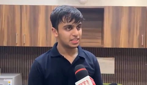 “நீட் தேர்வுக்கு தினமும் 17 மணி நேரம் படித்தேன்” - முதலிடம் பிடித்த ஆரியன் குப்தா தகவல் 