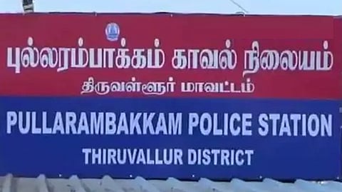 கட்டிட மேஸ்திரியை கடத்தி பணம், செல்போன் பறிப்பு: எஸ்எஸ்ஐ மகன் உட்பட 2 பேர் கைது