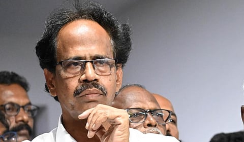 மு.வீர​பாண்​டியன்