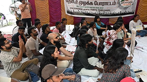 நீட் தேர்வுக்கு எதிரான போராட்டங்களில் அரசியல் தலைவர்கள் குறித்து தனிப்பட்ட முறையில் விமர்சிக்க வேண்டாம்: அனைத்திந்திய இளைஞர் பெருமன்றம் வலியுறுத்தல்