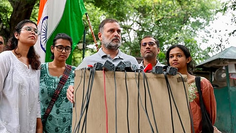 “மாணவர்களிடம் பிரதமர் மோடி மன்னிப்பு கேட்க வேண்டும்” - ராகுல் காந்தி