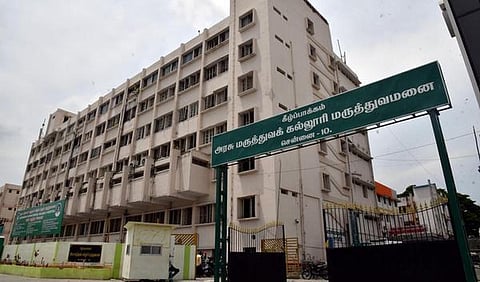 கீழ்ப்பாக்கம் அரசு மனநல காப்பக சிறை கைதிகள் வார்டில் சிகிச்சை பெற்று வந்த நோயாளி தாக்கி மற்றொரு நோயாளி உயிரிழப்பு