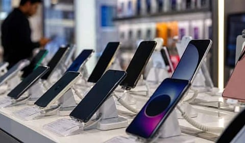 நடப்பு 2026-27 முதல் காலாண்டில் ரூ.82,000 கோடிக்கு இந்திய ஸ்மார்ட்போன் ஏற்றுமதி