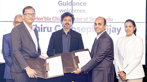 சென்னையில் உலகளாவிய திறன் மையங்கள், உற்பத்தி திட்டம்: முதல்வர் விஜய் முன்னிலையில் 4 நிறுவனங்களுடன் ஒப்பந்தம்