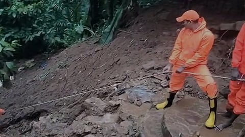 இடுக்கியில் கனமழை, நிலச்சரிவு - மூணாறுக்கு சுற்றுலா பயணிகள் வர தடை