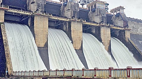 கனமழை காரணமாக குடகு மாவட்டத்தில் உள்ள ஹாரங்கி அணை திறந்துவிடப்பட்டது