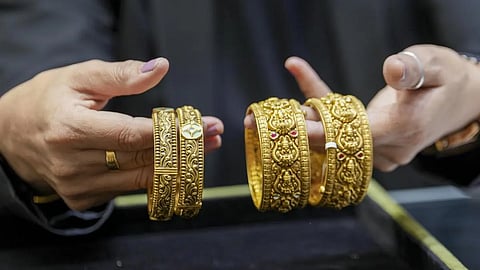 தங்கம் விலை பவுனுக்கு ரூ.280 குறைவு: இன்றைய சந்தை நிலவரம் என்ன?