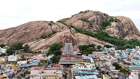 திருப்பரங்குன்றம் விவகாரம்: உயர் நீதிமன்ற தீர்ப்புக்கு இடைக்கால தடை விதிக்க உச்ச நீதிமன்றம் மறுப்பு