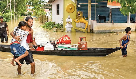 அசாமில் வெள்ளத்தால் உயிரிழந்தோர் எண்ணிக்கை 85 ஆக உயர்வு