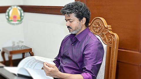 எஸ்சி, எஸ்டி மேம்பாட்டு நிதியை முழுமையாகப் பயன்படுத்த வேண்டும்: முதல்வர் விஜய் அறிவுறுத்தல் 