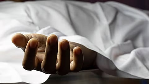 சென்னை | ரூ.40 லட்சம் கையாடல் சந்தேகத்தால் தாக்குதல்: மாடியிலிருந்து குதித்த இளைஞர் உயிரிழப்பு