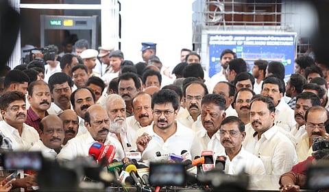 “தவெக அரசின் பட்ஜெட்டில் ‘பெயர் மாற்றம்’ மட்டுமே உள்ளது” - உதயநிதி விமர்சனம்