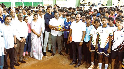 சென்னை மாவட்ட பள்ளிகளுக்​கான வாலிபால் போட்டி