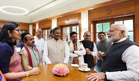 “அரசியலில் மக்களின் நம்பிக்கையை பெறுவது கடினம், இழப்பது எளிது” - பிரதமர் மோடி