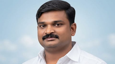 பழநி மடம் நில மோசடி வழக்கில் தலைமறைவான இடைத்தரகர் போலீஸில் சரண்