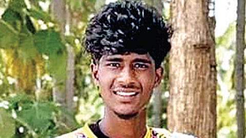 முகேஷ்.